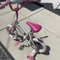 Girls Bike With Training Wheels 