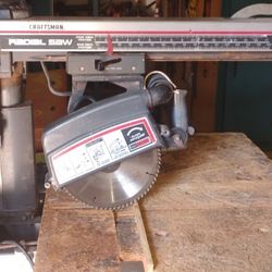 Radial Saw W/ Dust Collection Vacuum 