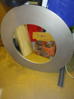 Round Wall Mirror with Silver Frame