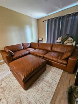 New Emilia Leather 5 piece including ottoman