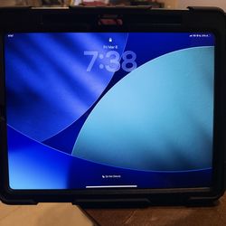 13” Ipad pro m5 2tb nano screen wifi + cellular