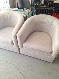Accent  arm  stationary chairs