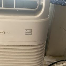 Frigidaire AC unit good shape