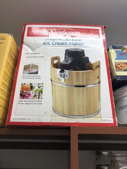 Ice cream maker