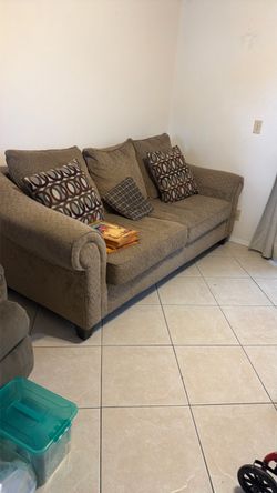 Couches FREE