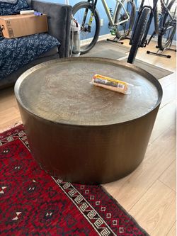 coffee table ( round )
