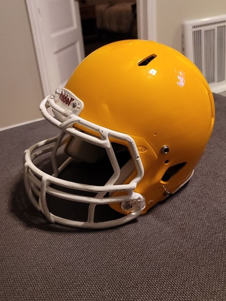 bulk used youth football helmets Schutt F7 Air Molded Gloss Black Helmet 2XS Baby wearing football gear best electric conversion kit ever occipital lock Color:Matte White Cement