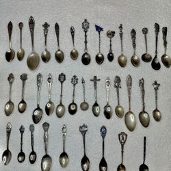 Up To 14 Oz Silver Large Lot of Vintage Souvenir Spoons – Mixed Silver Markings & Non-Marked – Over 14 Oz Silver