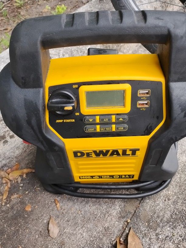 DeWalt Jump Starter