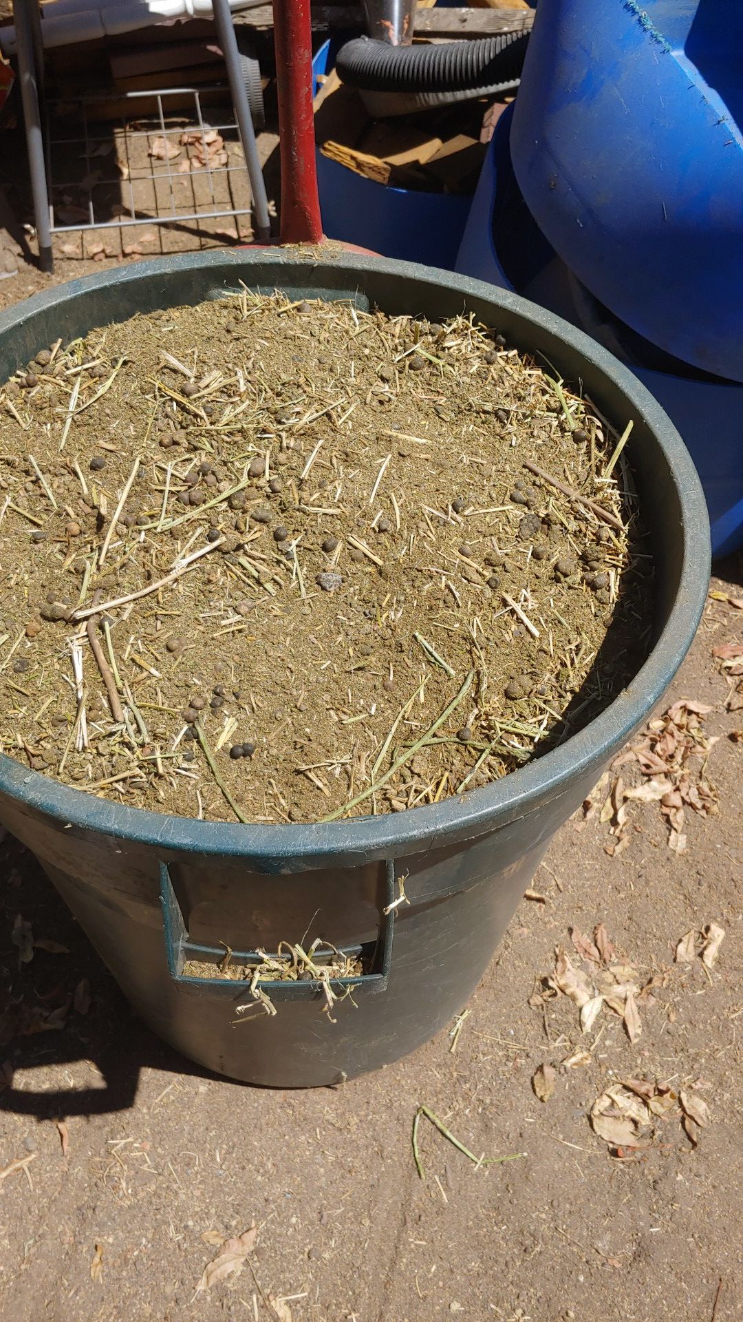Goat fertilizer/manure free