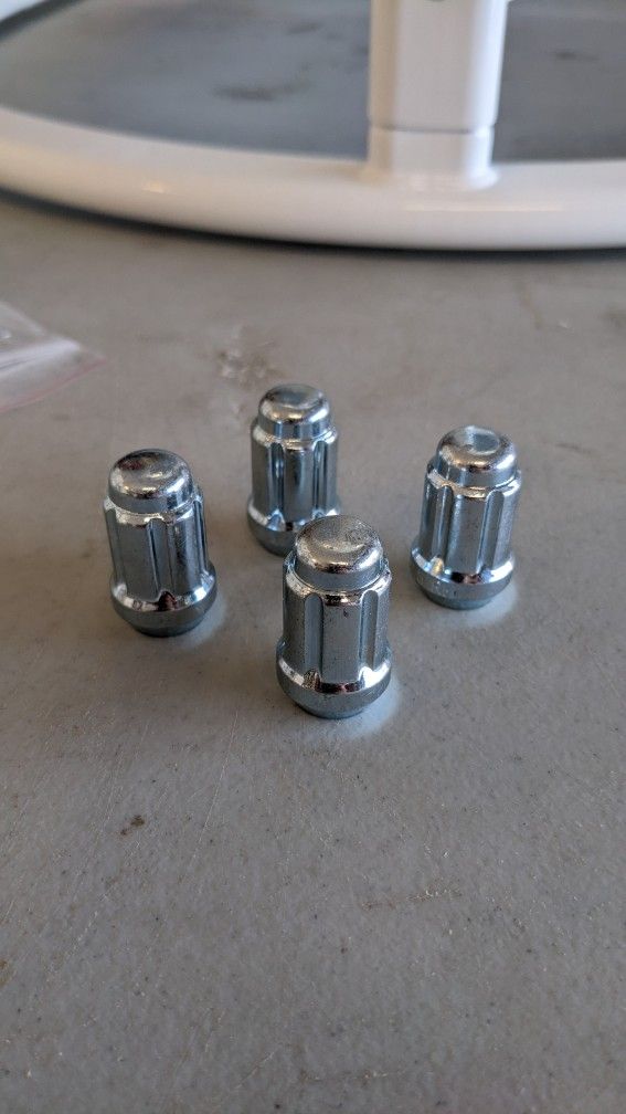 New Set Of 4 Chrome Lugnuts 12-1.5RH