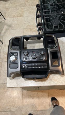 2009-2018 ram radio bezel and nob shifter and radio