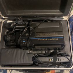 Video Camera Vintage With Carrying Case