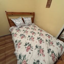 Queen Bed Frame (Good Condition)