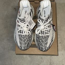 Yeezy Boost 350 V2 Zebras Size 6