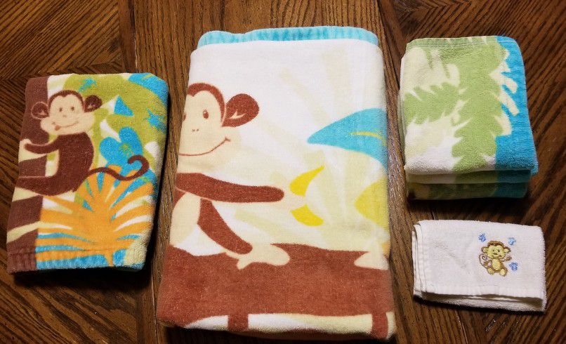 Kid's Bath Towel Set (Monkey Themed)