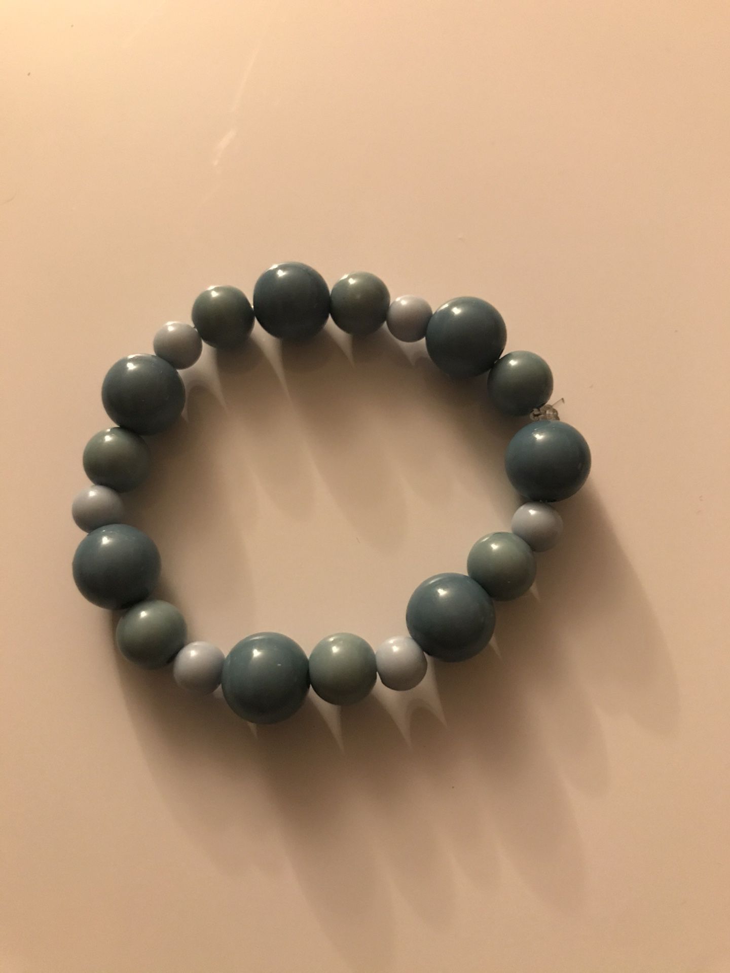 3 Tone blue stretch bracelet