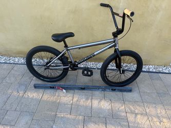 SUNDAY BMX BIKE NEED GONE WILL TAKE TRADES