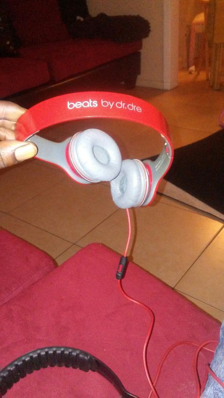 Beats by dr.dre solo hd red special edition headphones