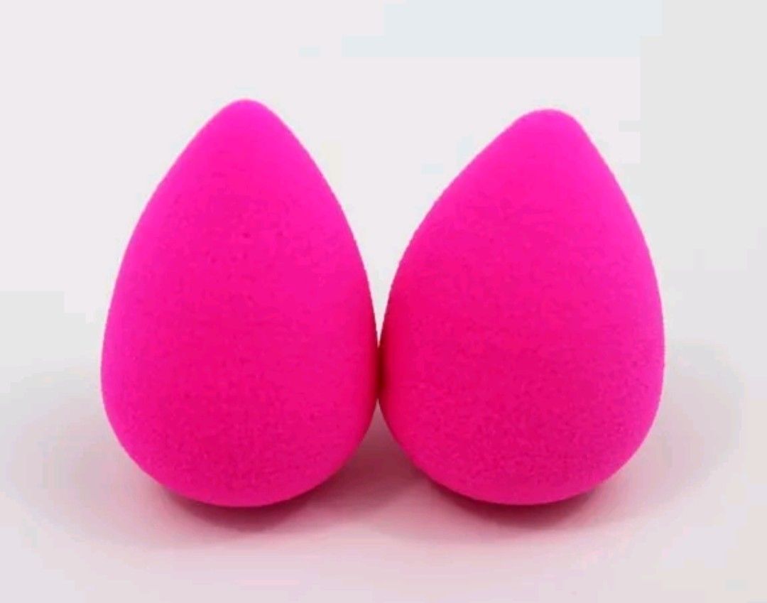 Original Beauty Blender - brand new & authentic - retails 2/$40!