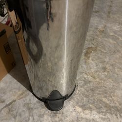 Trash Can 