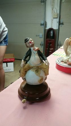 Clown music box