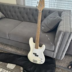Great 😊 Archer SB10 P-Style White Electric Bass - White