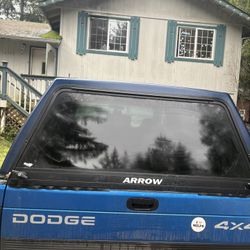 Fiber Glass Camper She’ll 