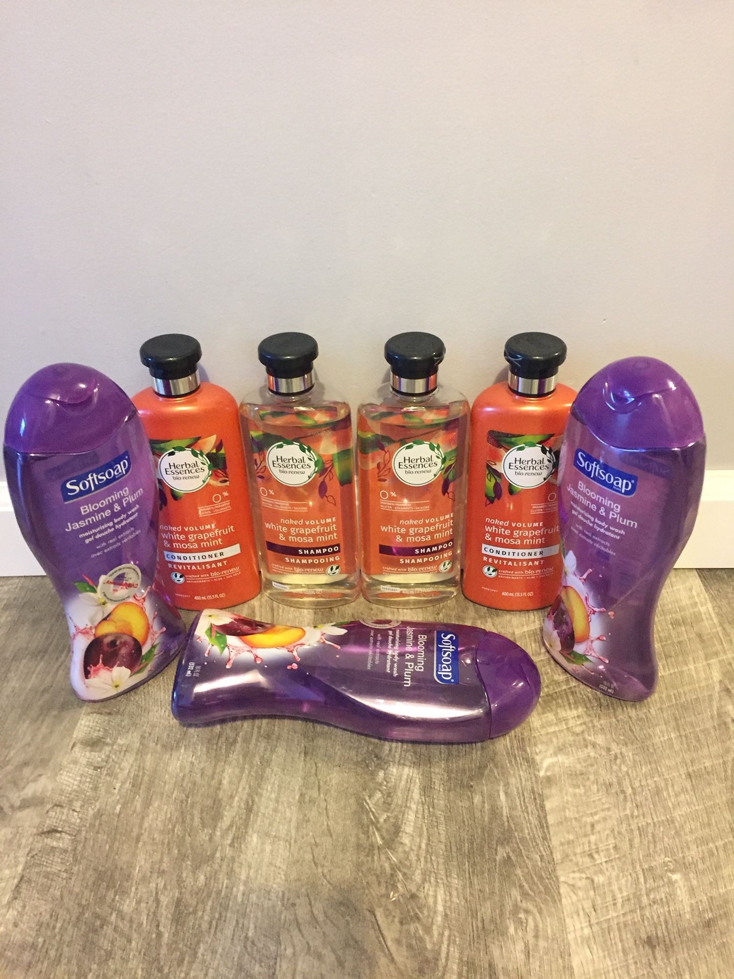 2sets Herbal essence 400ml 3body wash 532ml bundle $20/ pick Up Gahanna