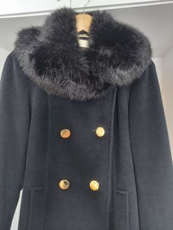 Beautiful Perry Ellis long wool coat with fur trim size 4