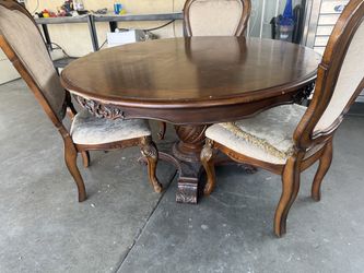 Round dining Table