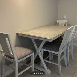 Dining Room Table + 4 Chairs Best Offer