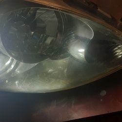 2003 infinity G35 4 Doors  headlight hid