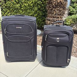 Delsey 2‑Piece Softside Luggage Set – Black – Good Condition