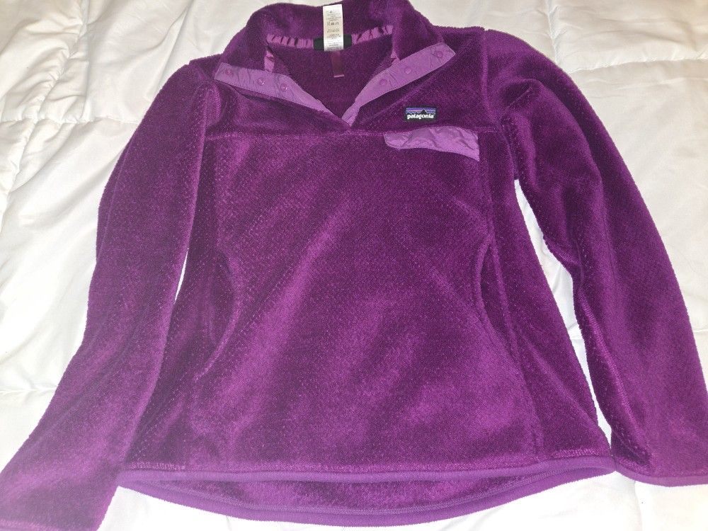 Patagonia Women's Size Small Fleece Pullover.   Great Condition. 