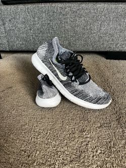 Nike Flyknit Shoes - Size 10