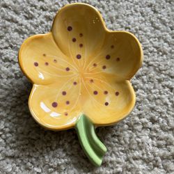 Sakura Flower Ceramic Soap Dish with Drain - Cute Design for Bathroom or Gift