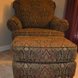 Living Room Chair W/Ottoman