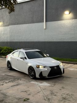 2017 Lexus IS