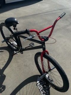 THRONE BMX, LOOK AT DESCRIPTION