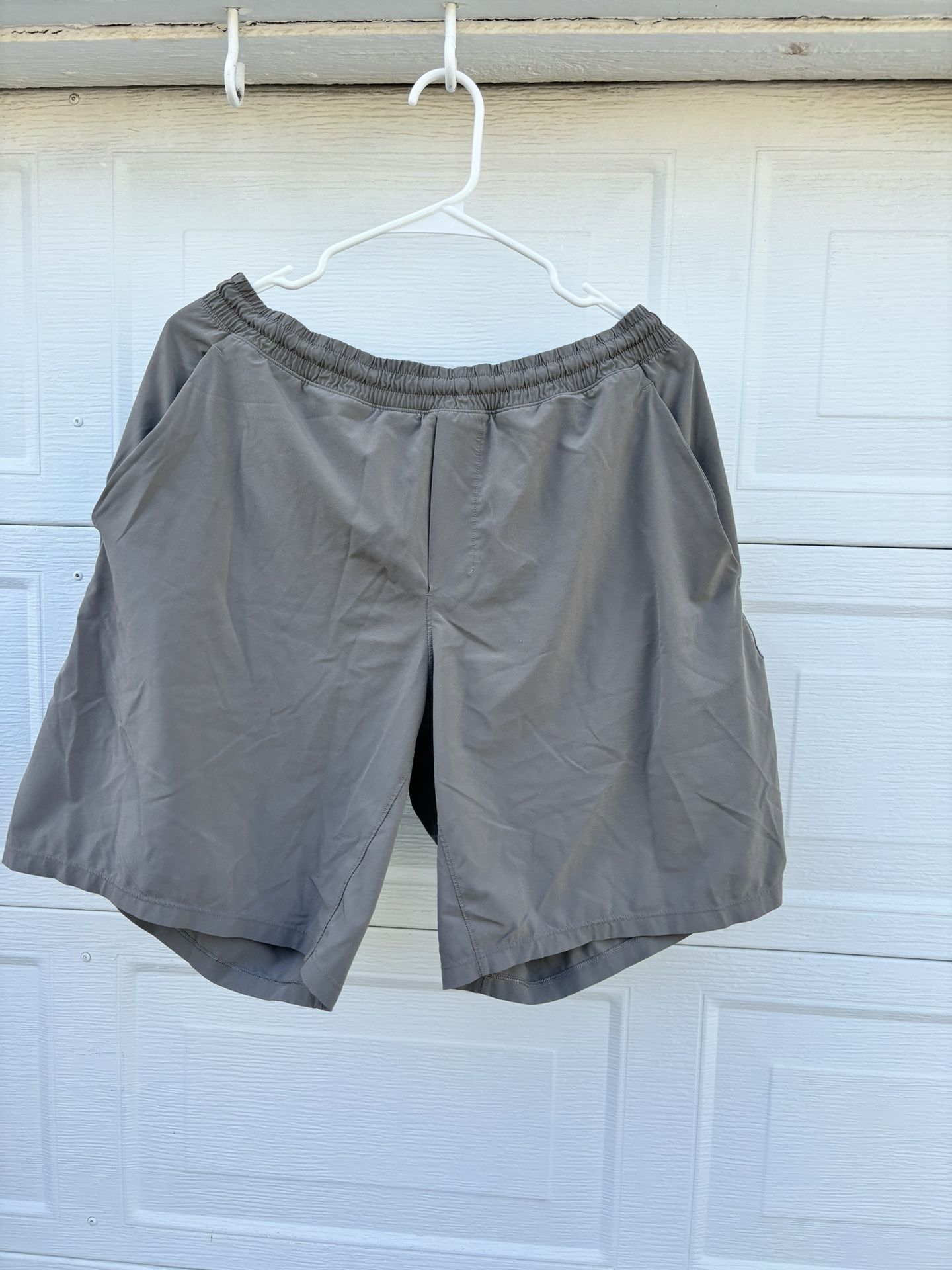 Lululemon 9” Pace Breaker Shorts