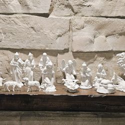 Vintage 19 Piece White Ceramic Nativity Set! (One Needs Repair)