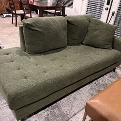 Ashley Furniture Sofá Chaise Olive Good Condition