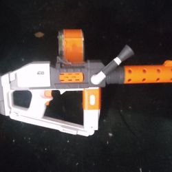 Starwars nerf dart gun with xtra drum clip, darts