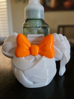 3D Printed Minnie Mouse Soap Pump Holder