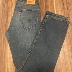 Levi’s Jean Size 32x34                                               C