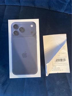 iPhone 17 pro max blue
