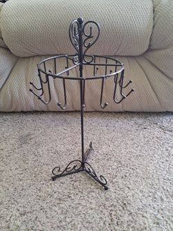 Spinning Jewelry Holder