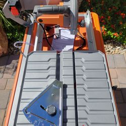 RIDGID 9-Amp 7 in. Blade Corded Wet Tile Saw with Stand