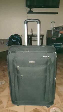 Protocol black medium suitcase